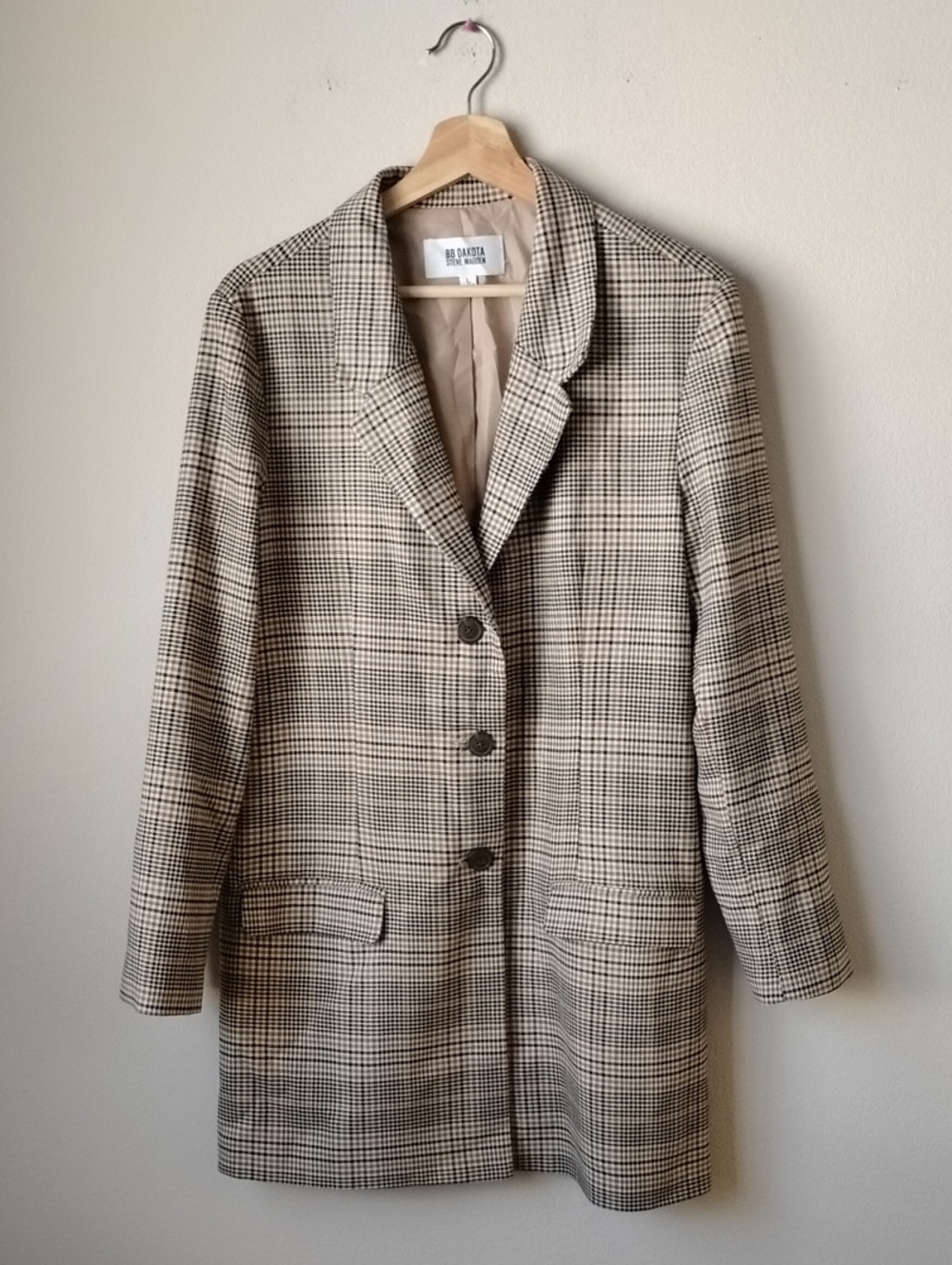 🍁🍂 BB Dakota Size L Houndstooth Long Coat in Beige and Black
